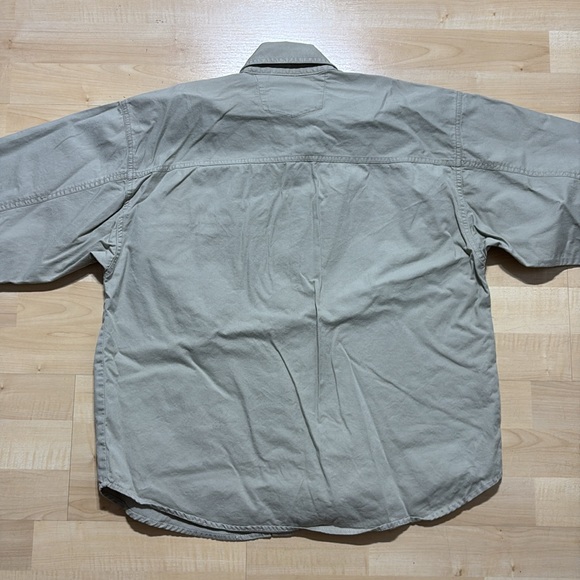 🤗  3/$20 EUC Macaij  Sz S  Pit to pit 20"  Men’s khaki button up  with Logo B40 - Picture 2 of 3